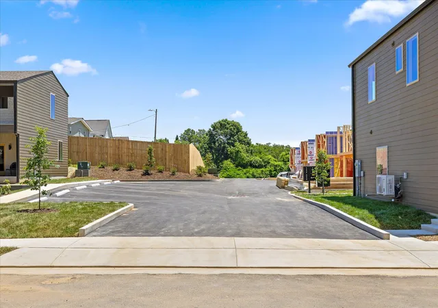 3rd image of 2704 Long St #112, Chattanooga, TN 37408 | MLS# 1537555