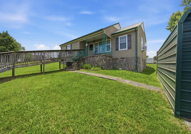 Homes for sale in Rossville, GA | 921 Garden St, Rossville, GA 30741 | MLS# 1538031