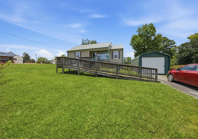 Homes for sale in Rossville, GA | 921 Garden St, Rossville, GA 30741 | MLS# 1538031