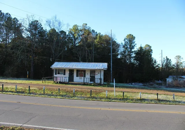 Photo 3 of Sale Pending at 138 Harris Crk Trl Sw, Cleveland, TN 37311 | MLS# 1537629 | Listing updated on 2026-08-27