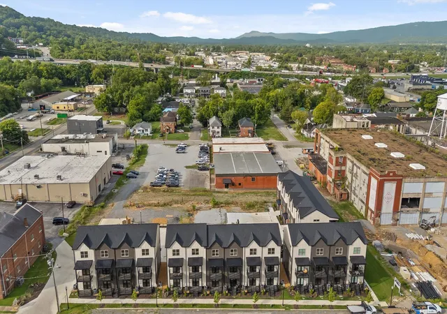 Photo 45 of Townhouse for sale at 2550 E 18th Street, Chattanooga, TN 37404 | MLS# 1537645 | Listing updated on 2026-06-27