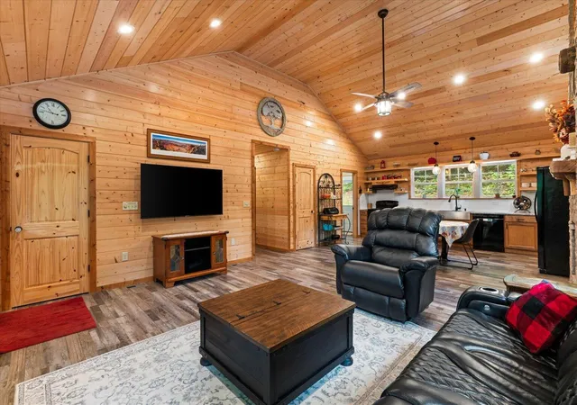 Homes for sale in Dunlap, TN | 307 Smith Mountain Rd, Dunlap, TN 37327 | MLS# 1537747