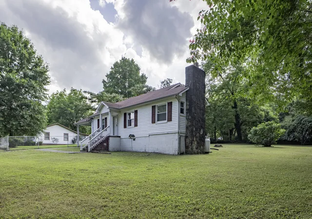 Photo 2 of Single family home for sale at 5223 Dorsey St, Chattanooga, TN 37410 | MLS# 1537675 | Listing updated on 2026-09-09