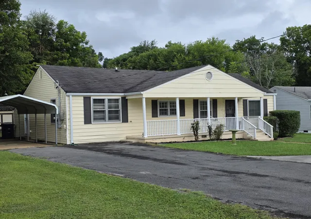Photo 1 of Single family home for sale at 2011 Myrtle Ave, Chattanooga, TN 37412 | MLS# 1537663 | Listing updated on 2026-09-16