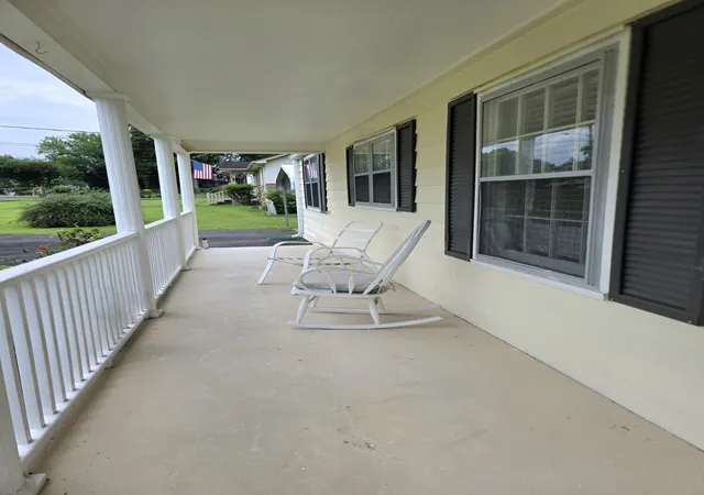 Photo 2 of Single family home for sale at 2011 Myrtle Ave, Chattanooga, TN 37412 | MLS# 1537663 | Listing updated on 2026-09-16