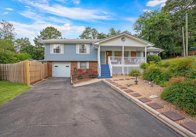 Photo 1 of Single family home for sale at 1026 Bandy Ln, Ringgold, GA 30736 | MLS# 1538043 | Listing updated on 2026-09-14