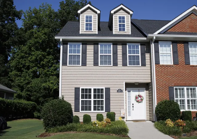 Condo for sale at 1502 Bentgrass Ln #1, Dalton, GA 30721 | MLS# 1537719
