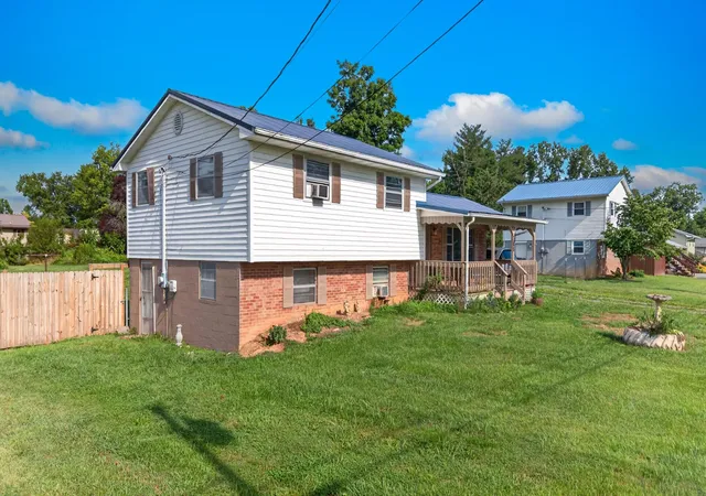 Homes for sale in Rogersville, TN | 308 Morningside Dr, Rogersville, TN 37857 | MLS# 1537688