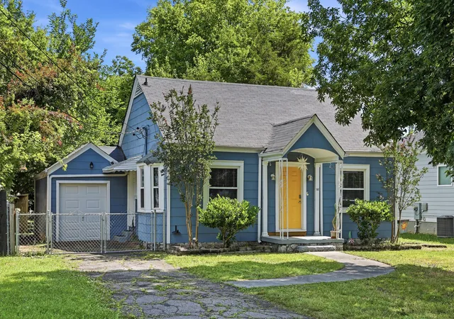 Photo 3 of Single family home for sale at 5009 Sunbeam Ave, Chattanooga, TN 37411 | MLS# 1537707 | Listing updated on 2026-10-14