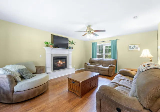 Photo 2 of Sale Pending at 5585 Sarah Dr, Ooltewah, TN 37363 | MLS# 1537723 | Listing updated on 2026-09-15