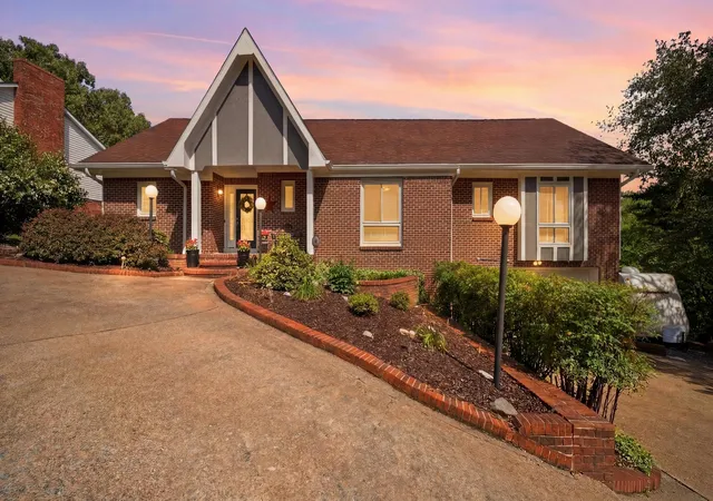 1st image of 5306 Inlet View Ln, Hixson, TN 37343 | MLS# 1537817