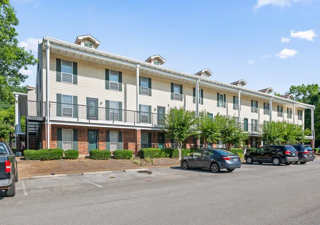 Homes for sale in Chattanooga, TN | 900 Mountain Creek Rd #K 144, Chattanooga, TN 37405 | MLS# 1537727