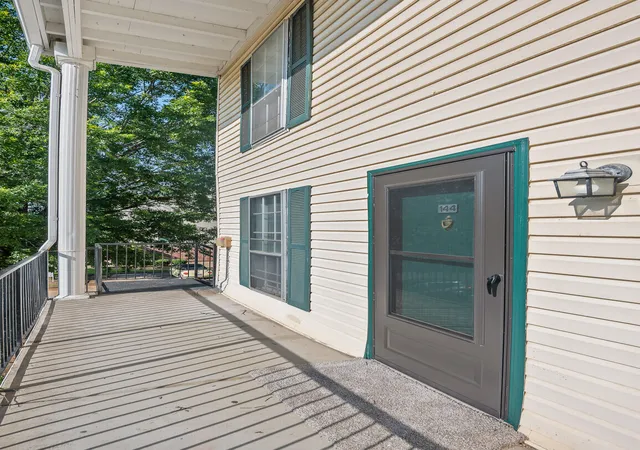 Homes for sale in Chattanooga, TN | 900 Mountain Creek Rd #K 144, Chattanooga, TN 37405 | MLS# 1537727