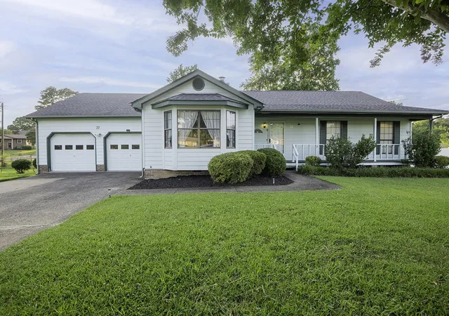 Photo 1 of Single family home for sale at 33 Joy Ann Cir, Rossville, GA 30741 | MLS# 1537789 | Listing updated on 2026-09-07