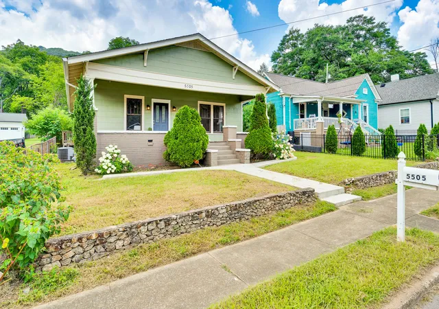 Photo 1 of Single family home for sale at 5505 Saint Elmo Ave, Chattanooga, TN 37409 | MLS# 1537808 | Listing updated on 2026-08-23