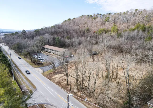 Photo 2 of Land for sale at 925 Mountain Crk Rd, Chattanooga, TN 37405 | MLS# 1537779 | Listing updated on 2026-06-30