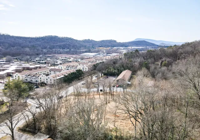 Photo 3 of Land for sale at 925 Mountain Crk Rd, Chattanooga, TN 37405 | MLS# 1537779 | Listing updated on 2026-06-30