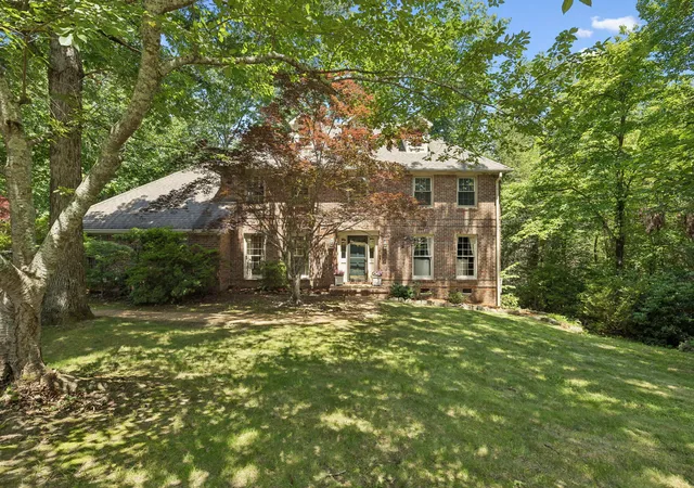 Homes for sale in Signal Mountain, TN | 501 N Palisades Dr, Signal Mountain, TN 37377 | MLS# 1537903