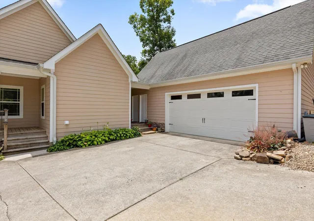 Photo 3 of Sale Pending at 291 Majestic Hts, Ringgold, GA 30736 | MLS# 1538197 | Listing updated on 2026-10-27