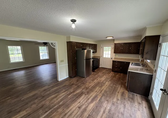 Homes for sale in Tunnel Hill, GA | 600 Pine Oaks Dr, Tunnel Hill, GA 30755 | MLS# 1538100