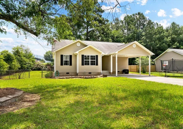 Homes for sale in Chatsworth, GA | 132 9th Ave, Chatsworth, GA 30705 | MLS# 1537813
