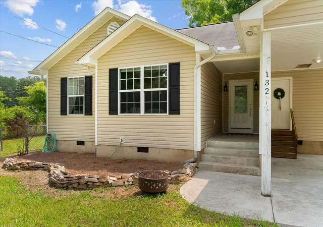 Homes for sale in Chatsworth, GA | 132 9Th Ave, Chatsworth, GA 30705 | MLS# 1537813