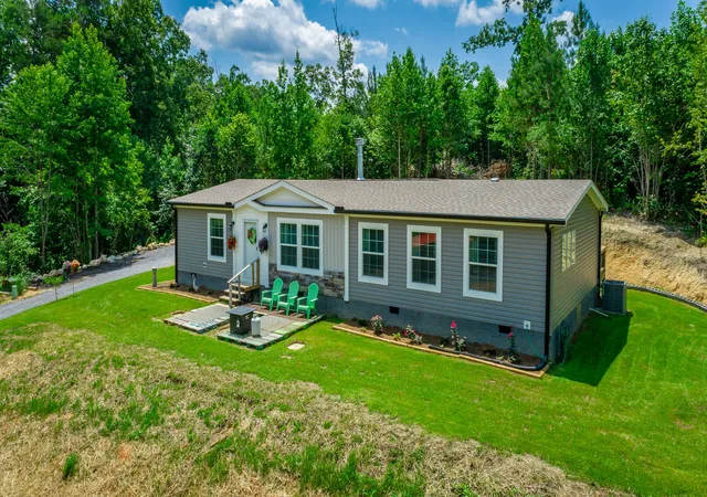Homes for sale in Rocky Face, GA | 324 Joe Roberson Rd, Rocky Face, GA 30740 | MLS# 1537874