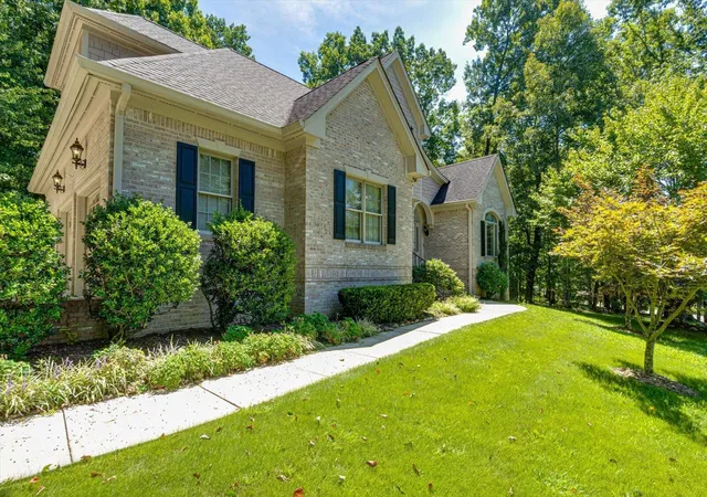 Photo 2 of Sale Pending at 2910 Blue Teal Ln, Signal Mountain, TN 37377 | MLS# 1539997 | Listing updated on 2026-09-07