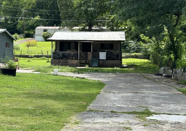 Homes for sale in Chattanooga, TN | 6 Kellys Ferry Ave, Chattanooga, TN 37419 | MLS# 1537845