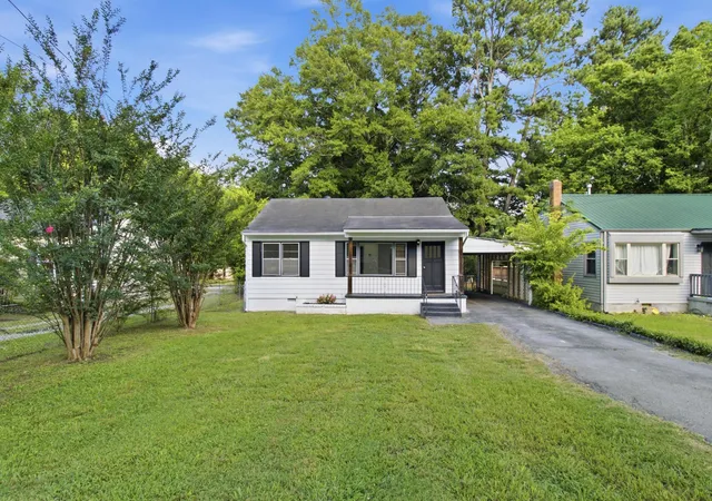 Homes for sale in Chattanooga, TN | 606 S Moore Rd, Chattanooga, TN 37412 | MLS# 1537910