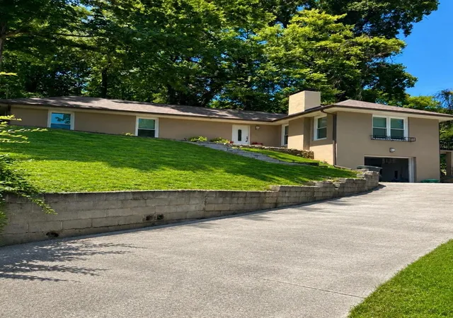 1st image of 119 Crestview Cir, Chattanooga, TN 37411 | MLS# 1538003
