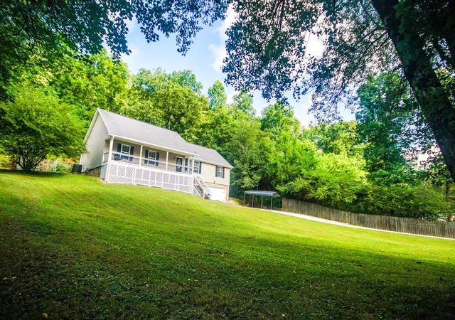Homes for sale in Soddy Daisy, TN | 10721 Dallas Hollow Rd, Soddy Daisy, TN 37379 | MLS# 1537875