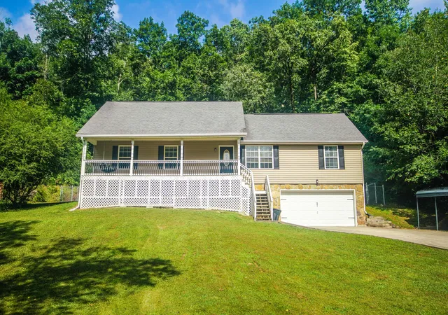 Homes for sale in Soddy Daisy, TN | 10721 Dallas Hollow Rd, Soddy Daisy, TN 37379 | MLS# 1537875