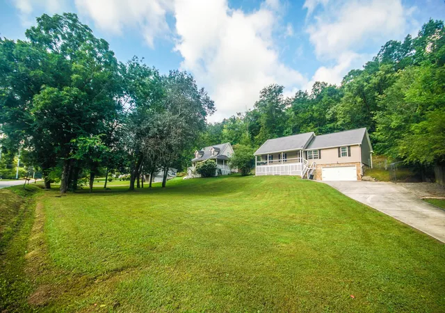Homes for sale in Soddy Daisy, TN | 10721 Dallas Hollow Rd, Soddy Daisy, TN 37379 | MLS# 1537875