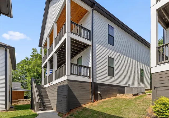 Photo 2 of Sale Pending at 527 O Neal St #A, Chattanooga, TN 37403 | MLS# 1537907 | Listing updated on 2026-08-04