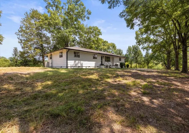 Homes for sale in La Fayette, GA | 2657 Corinth Rd, La Fayette, GA 30728 | MLS# 1537956