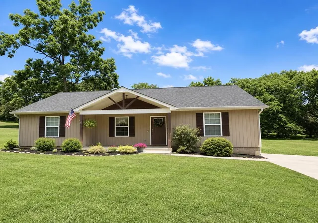 Homes for sale in Soddy Daisy, TN | 411 Hotwater Rd, Soddy Daisy, TN 37379 | MLS# 1538017