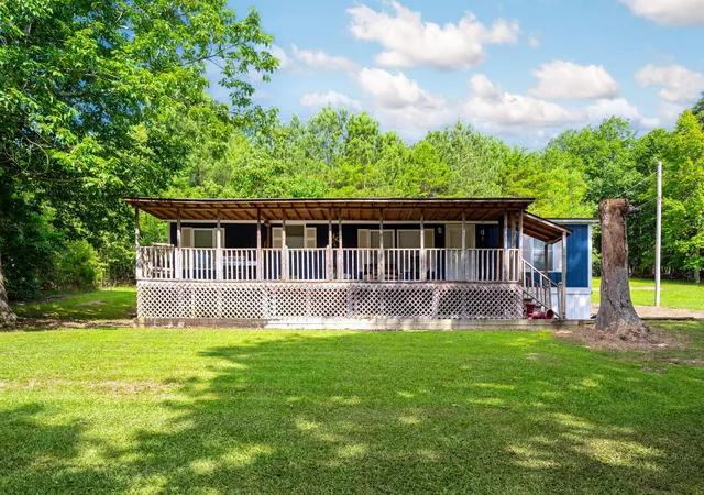 Homes for sale in Rocky Face, GA | 2906 Davis Rd, Rocky Face, GA 30740 | MLS# 1537912