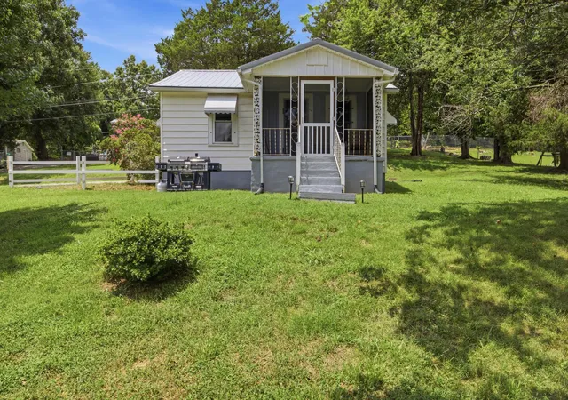 1st image of 6410 Vulcan Ln, Chattanooga, TN 37416 | MLS# 1538367