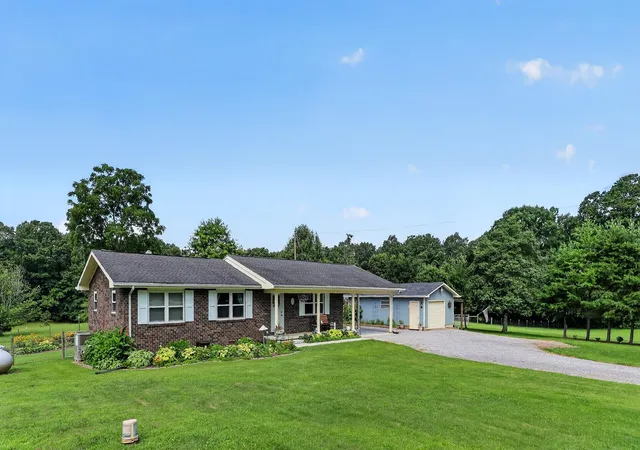 Homes for sale in Rising Fawn, GA | 2717 Scenic Hwy, Rising Fawn, GA 30738 | MLS# 1537963
