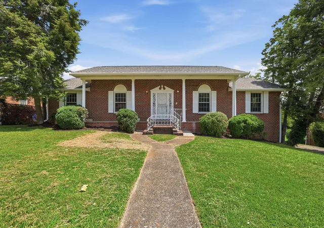 3rd image of 3833 Pin Oak Ter, Chattanooga, TN 37411 | MLS# 1538058