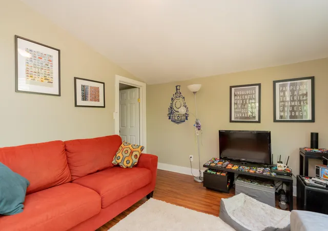 Photo 4 of Single family home for sale at 1109 Spears Ave, Chattanooga, TN 37405 | MLS# 1538371 | Listing updated on 2026-07-30