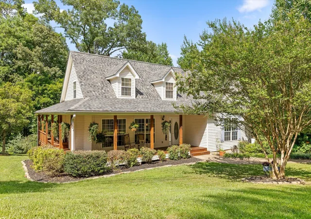 Homes for sale in Soddy Daisy, TN | 1011 Clift Cave Dr, Soddy Daisy, TN 37379 | MLS# 1538276