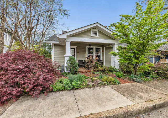 1st image of 212 Jarnigan Ave, Chattanooga, TN 37405 | MLS# 1538009