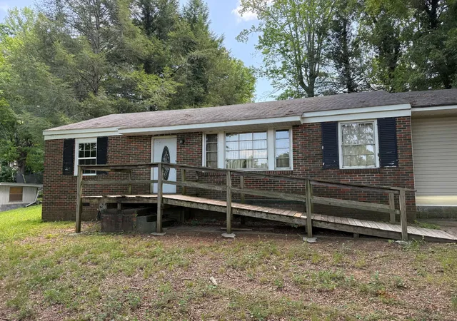 Homes for sale in Athens, TN | 2503 W Madison Ave, Athens, TN 37303 | MLS# 1538086