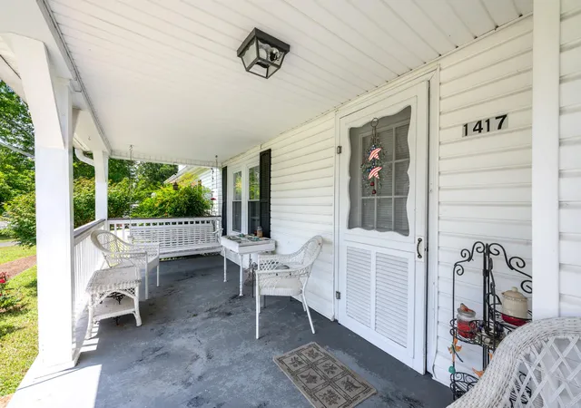 Homes for sale in La Fayette, GA | 1417 W Wn Main St, La Fayette, GA 30728 | MLS# 1538075