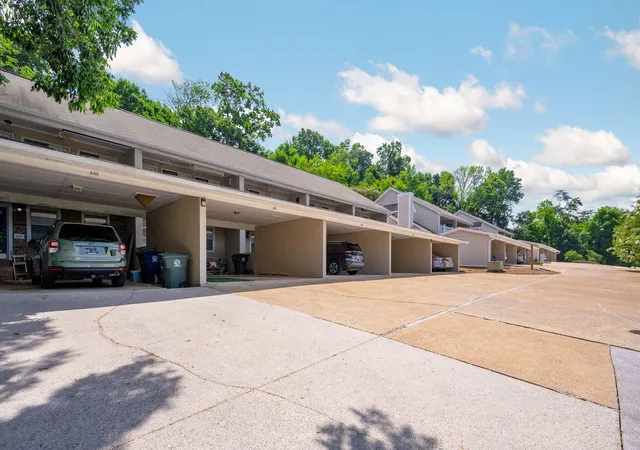 Photo 3 of Sale Pending at 643 W View Rd, Chattanooga, TN 37415 | MLS# 1538080 | Listing updated on 2026-07-30