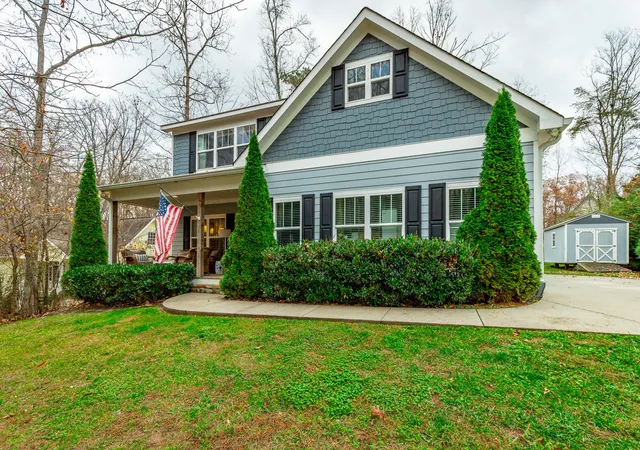 Homes for sale in Signal Mountain, TN | 3680 Wilson Ave, Signal Mountain, TN 37377 | MLS# 1538090