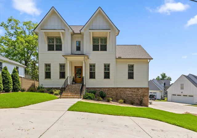 Photo 1 of Single family home for sale at 1006 Fairmount Ave, Chattanooga, TN 37405 | MLS# 1538154 | Listing updated on 2026-07-26