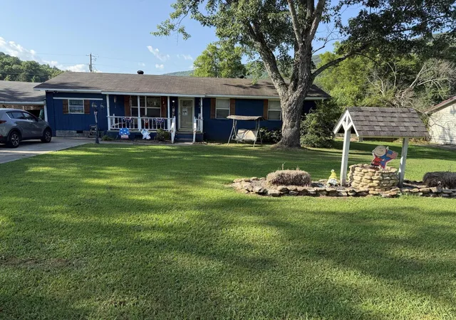 Homes for sale in Jasper, TN | 107 Georgia Ln, Jasper, TN 37347 | MLS# 1538126